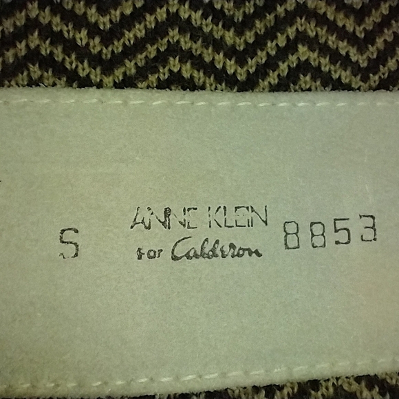 VINTAGE LORD & TAYLOR 2 PC WOOL ENSEMBLE - Picture 11 of 12